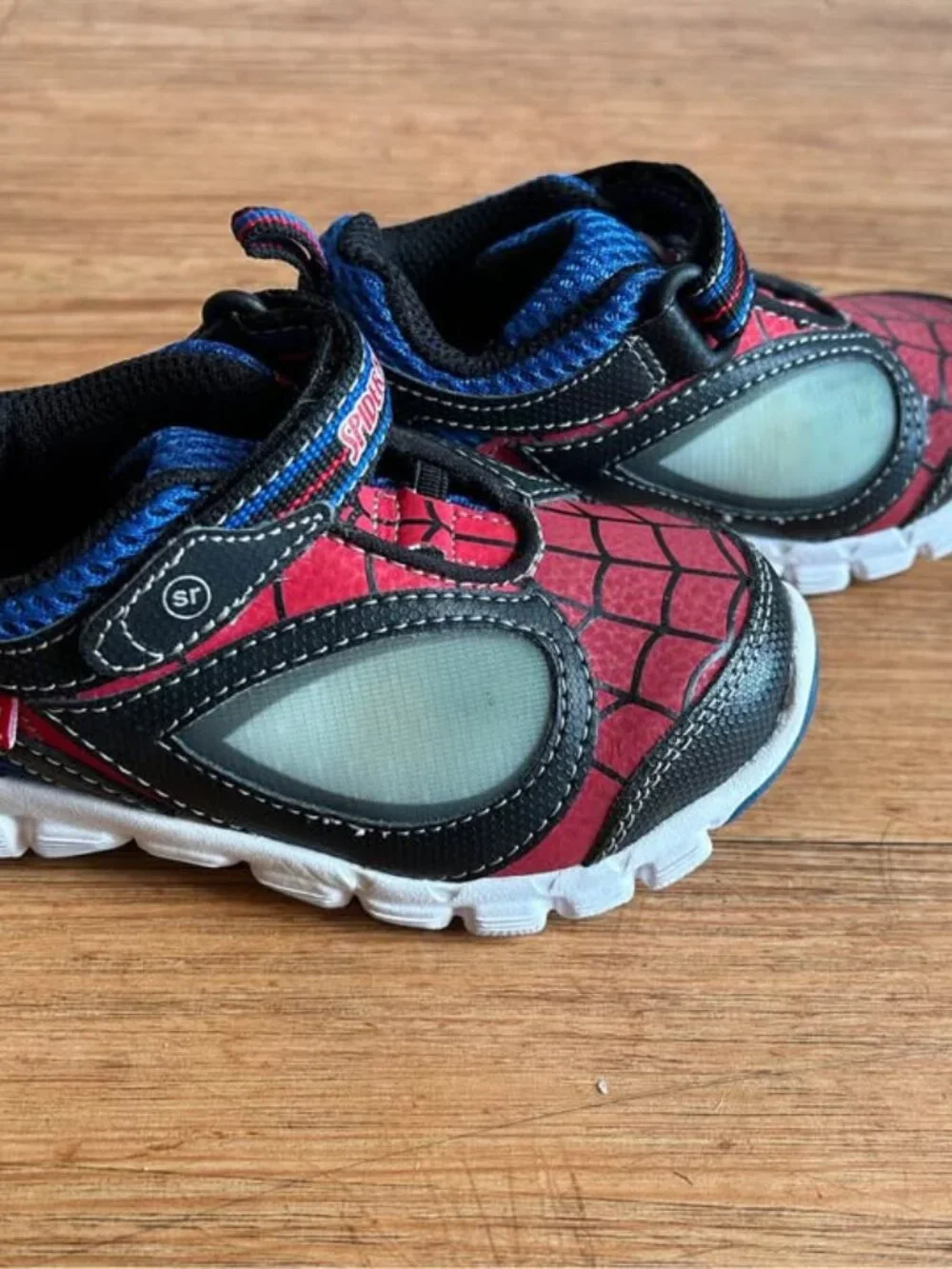 Stride Rite Spider-Man Spidey Reflex Light-Up Shoes (Size 7)